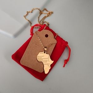 NWOT Africa Map Necklace